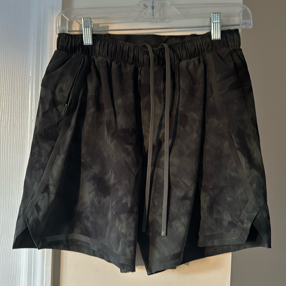 Lululemon men’s shorts